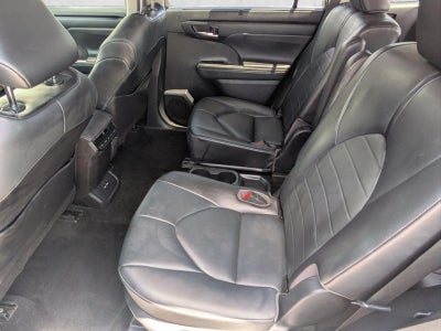2021 Toyota Highlander XLE FWD (Natl)
