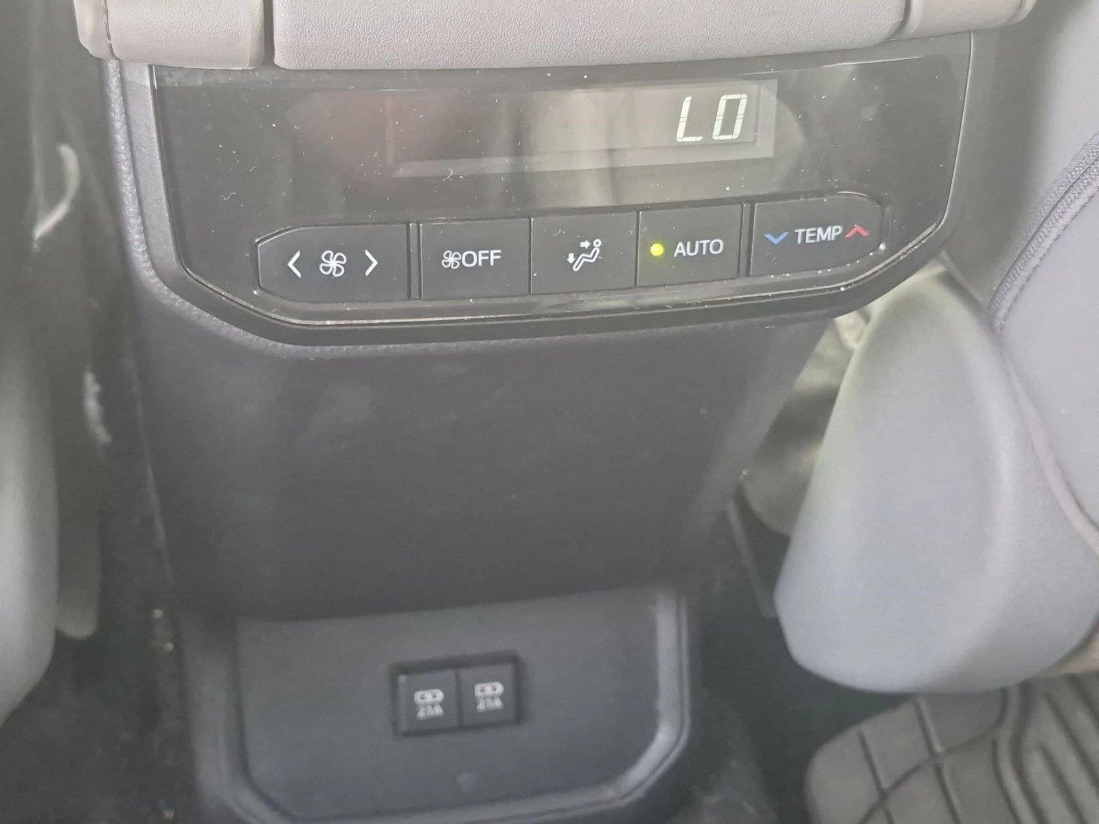 2021 Toyota Highlander XLE AWD (Natl)