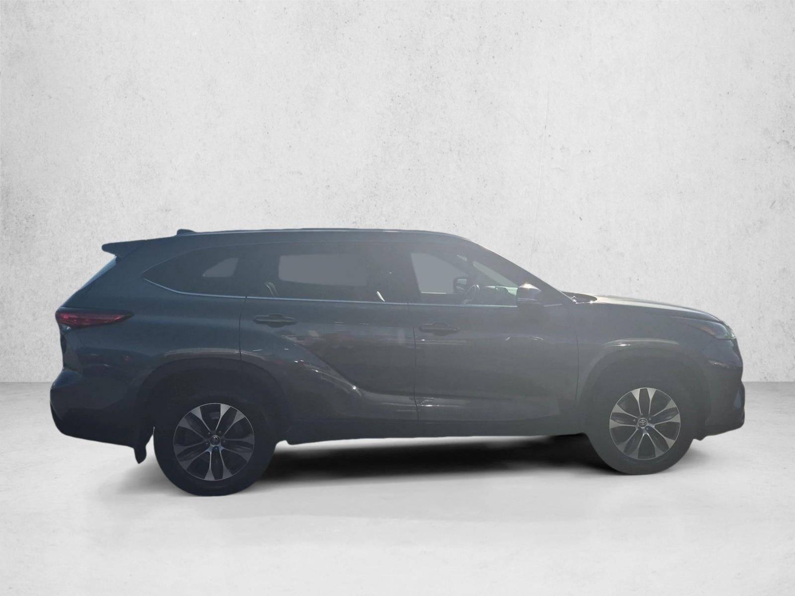 2021 Toyota Highlander XLE AWD (Natl)
