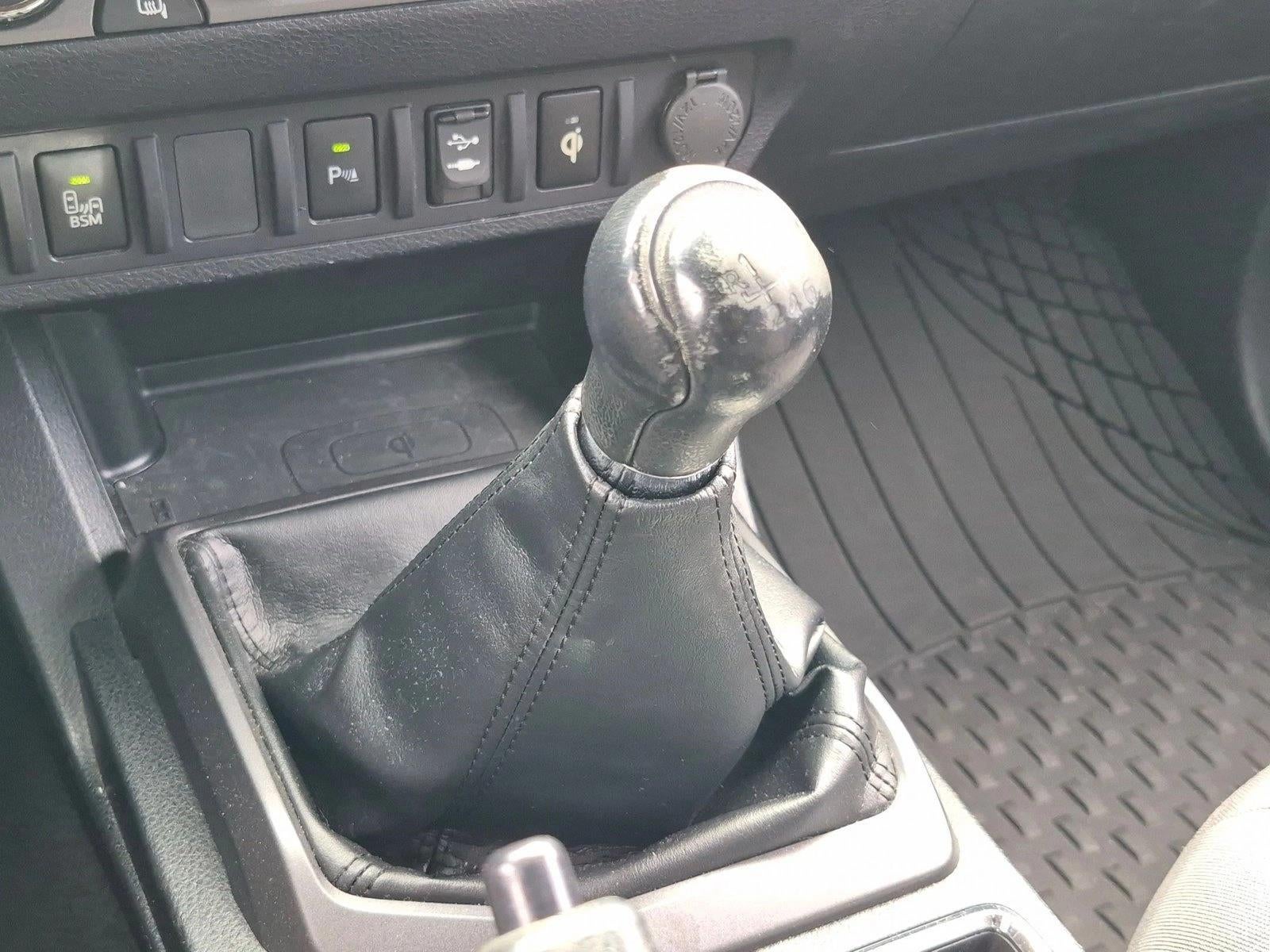 2018 Toyota Tacoma TRD Sport Access Cab 6' Bed V6 4x4 MT (Natl)