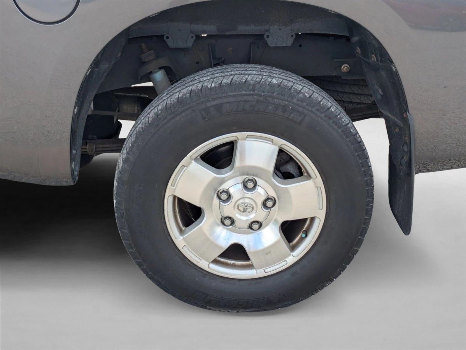 2011 Toyota Tundra 4WD Truck 4WD Double Cab Standard Bed 5.7L V8 (Natl)
