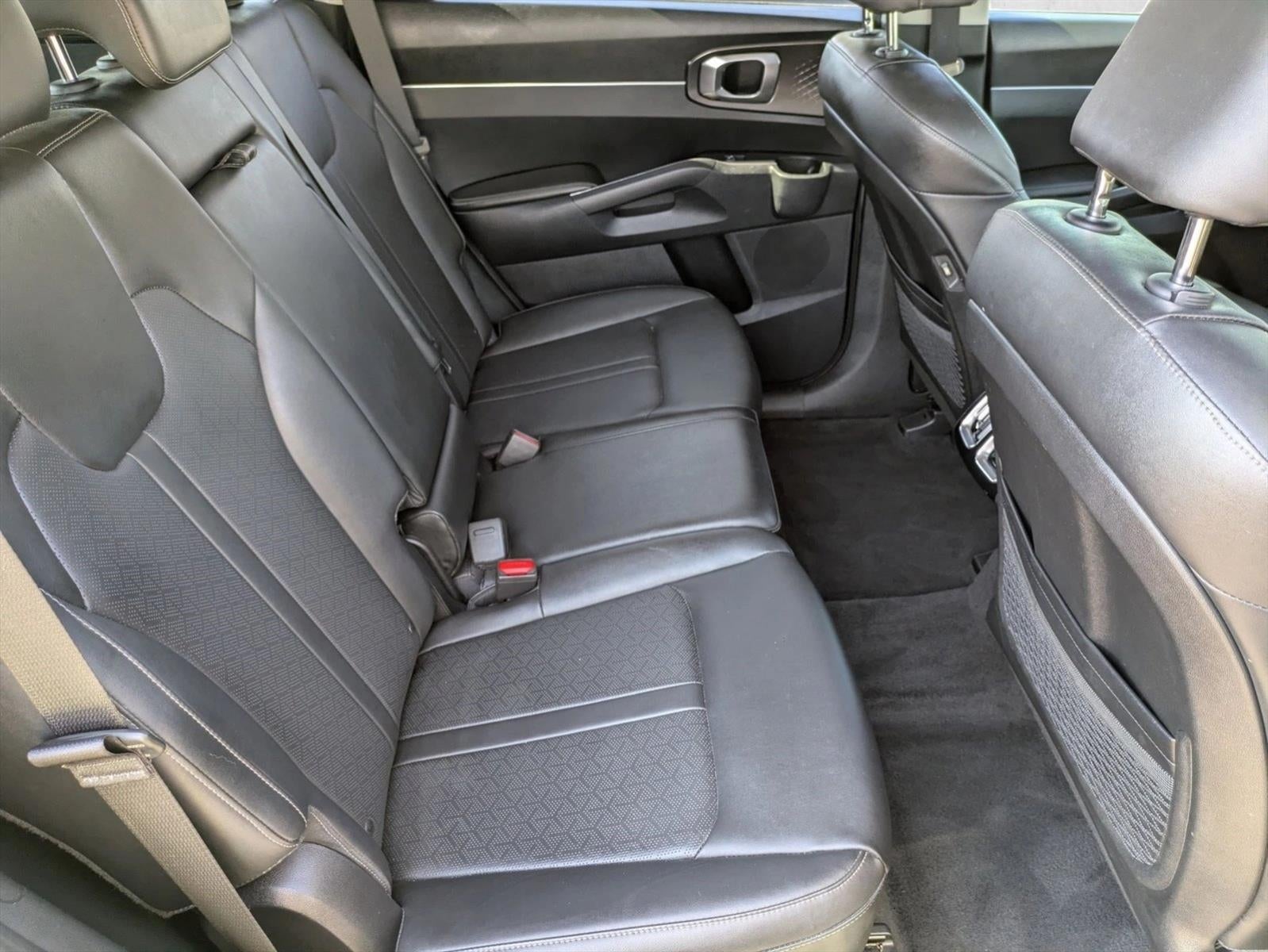 2022 Kia Sorento S FWD