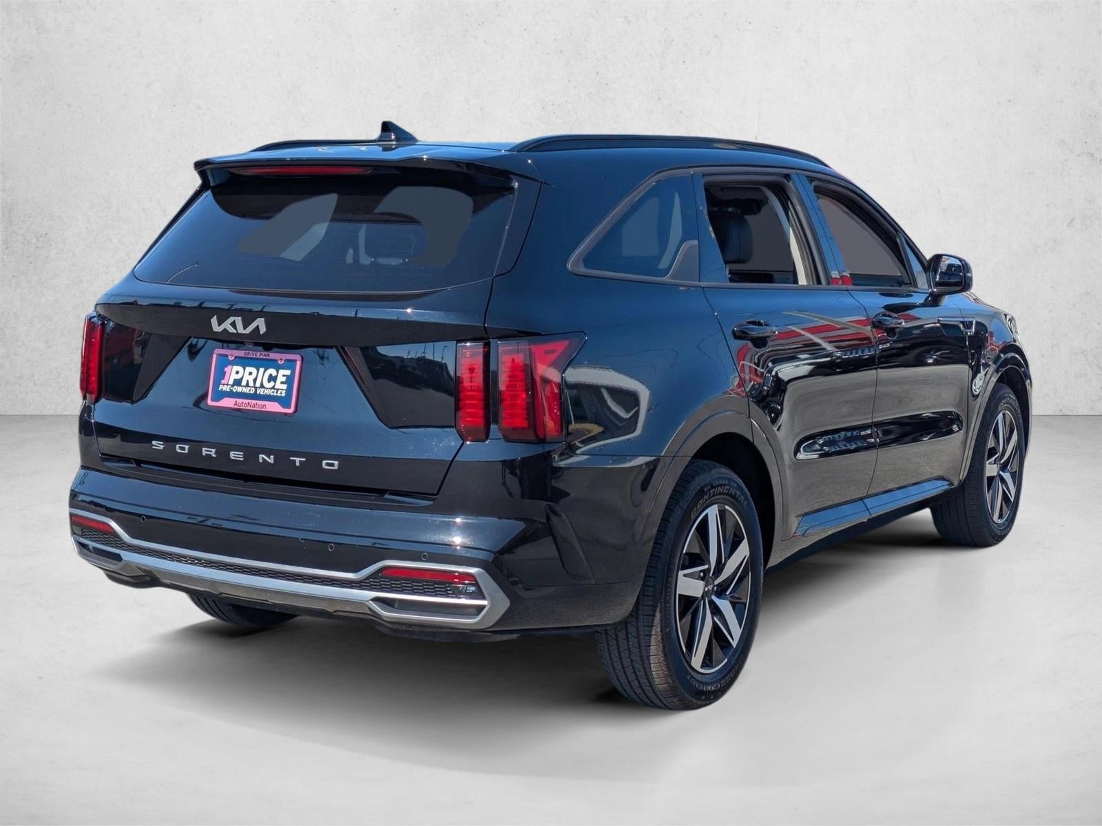 2022 Kia Sorento S FWD