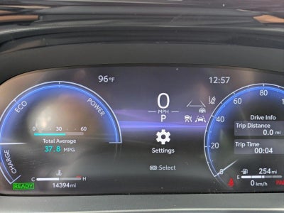 2023 Toyota Crown Limited AWD (Natl)