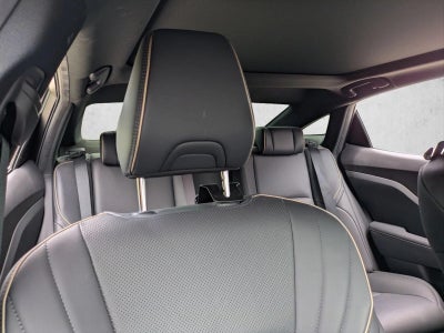 2023 Toyota Crown Limited AWD (Natl)