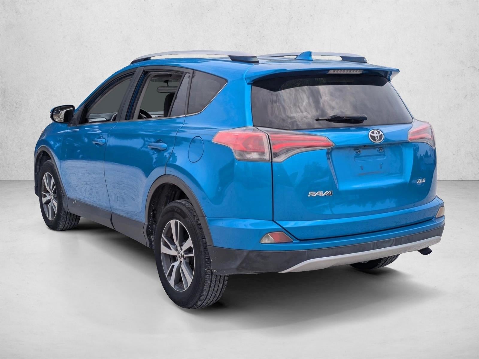 2016 Toyota RAV4 FWD 4dr XLE (GS)