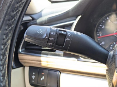 2017 Kia Cadenza Premium Sedan