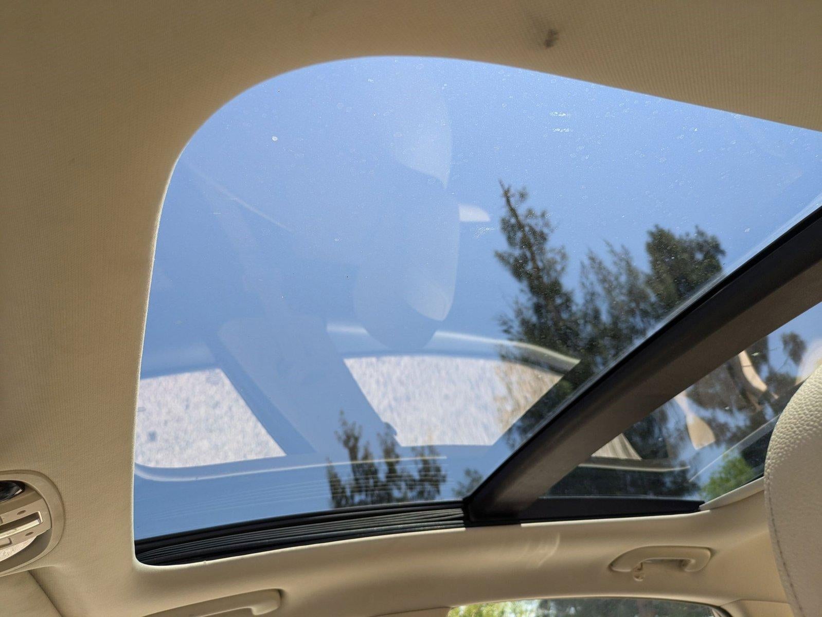 2017 Kia Cadenza Premium Sedan