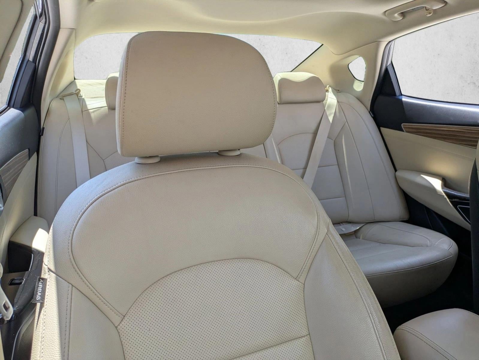 2017 Kia Cadenza Premium Sedan