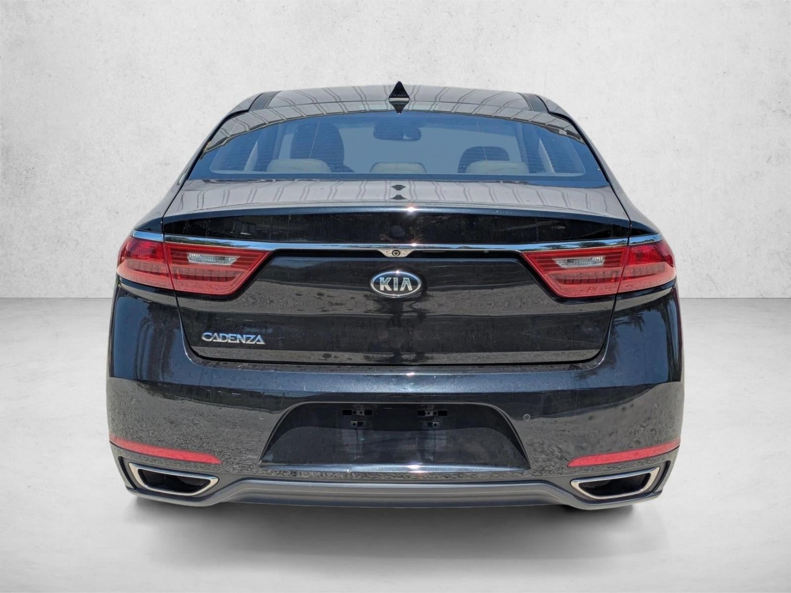 2017 Kia Cadenza Premium Sedan