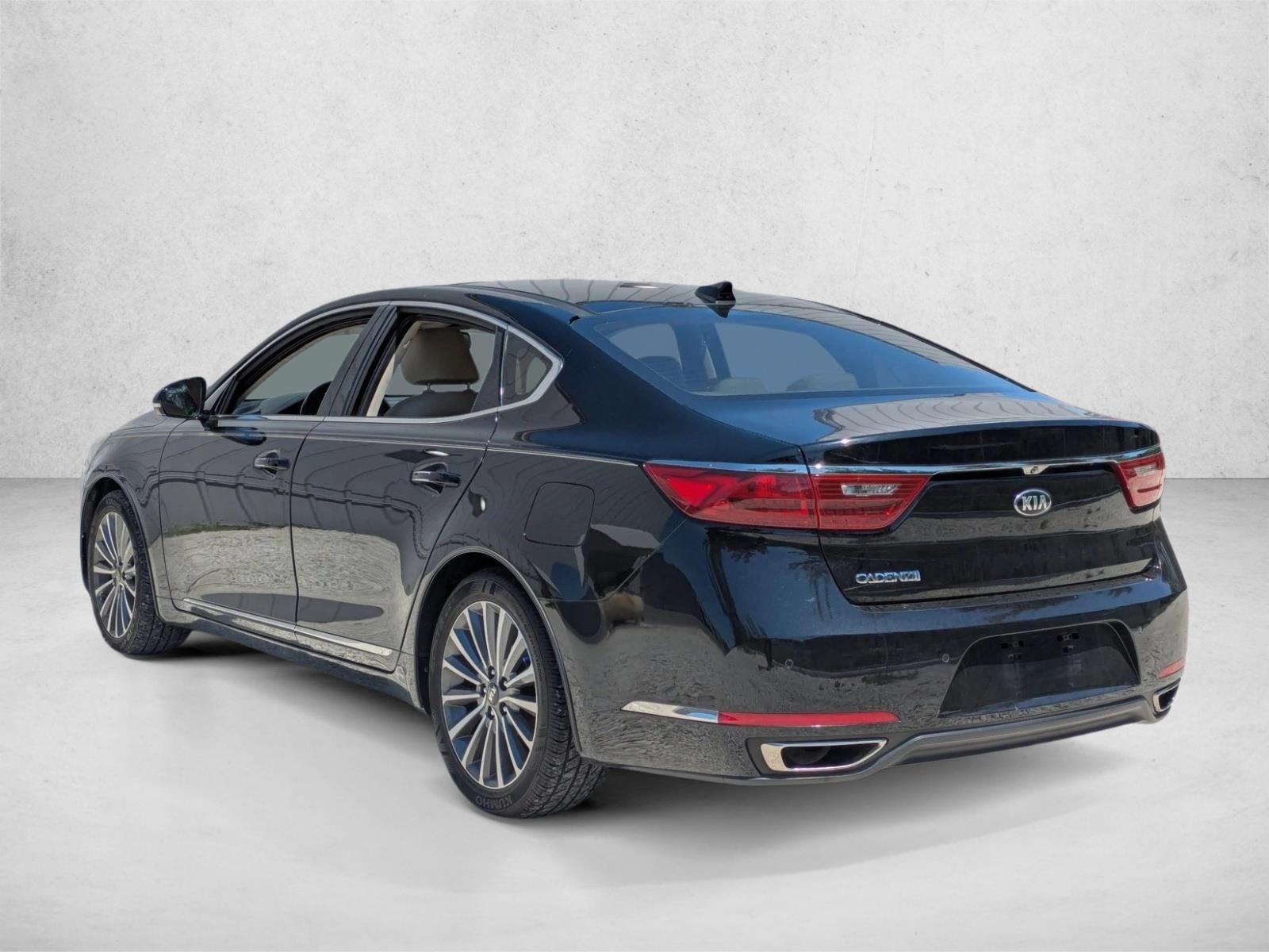 2017 Kia Cadenza Premium Sedan