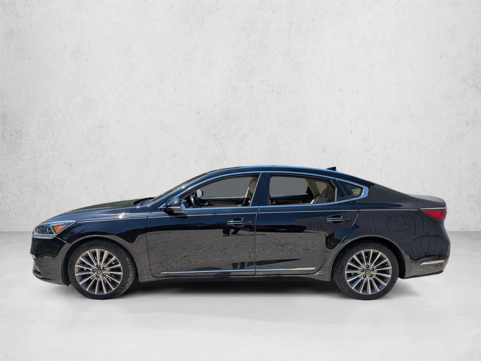 2017 Kia Cadenza Premium Sedan