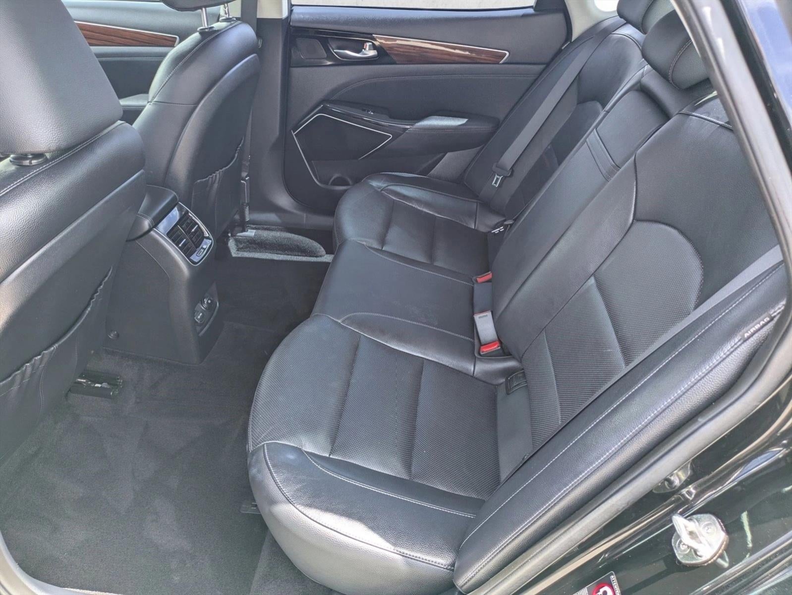 2017 Kia Cadenza Premium Sedan