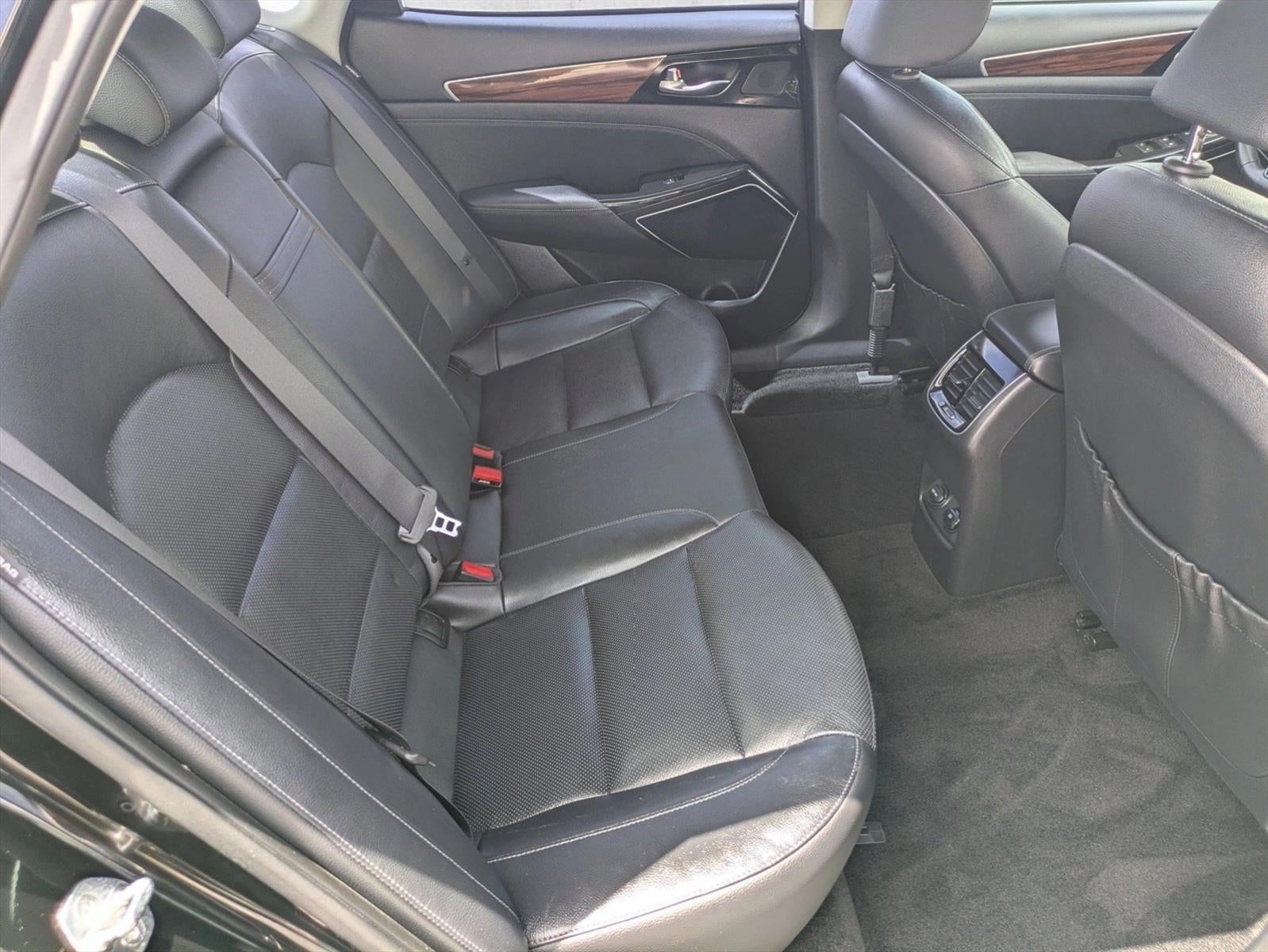 2017 Kia Cadenza Premium Sedan