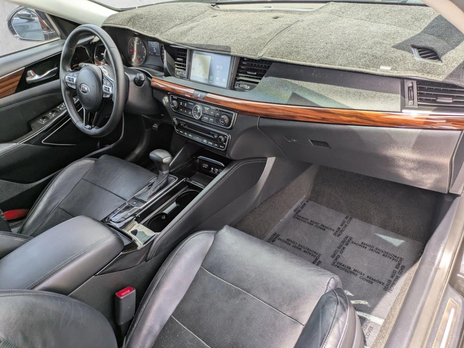 2017 Kia Cadenza Premium Sedan