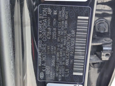 2017 Kia Cadenza Premium Sedan