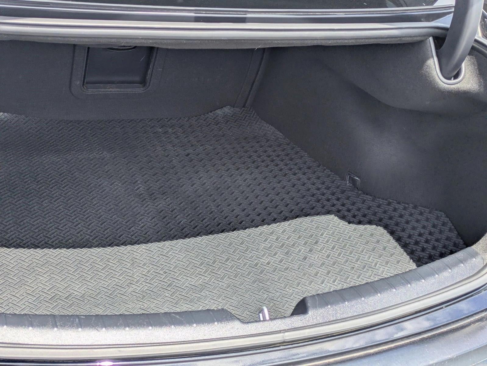 2017 Kia Cadenza Premium Sedan