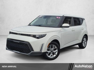 2023 Kia Soul LX IVT