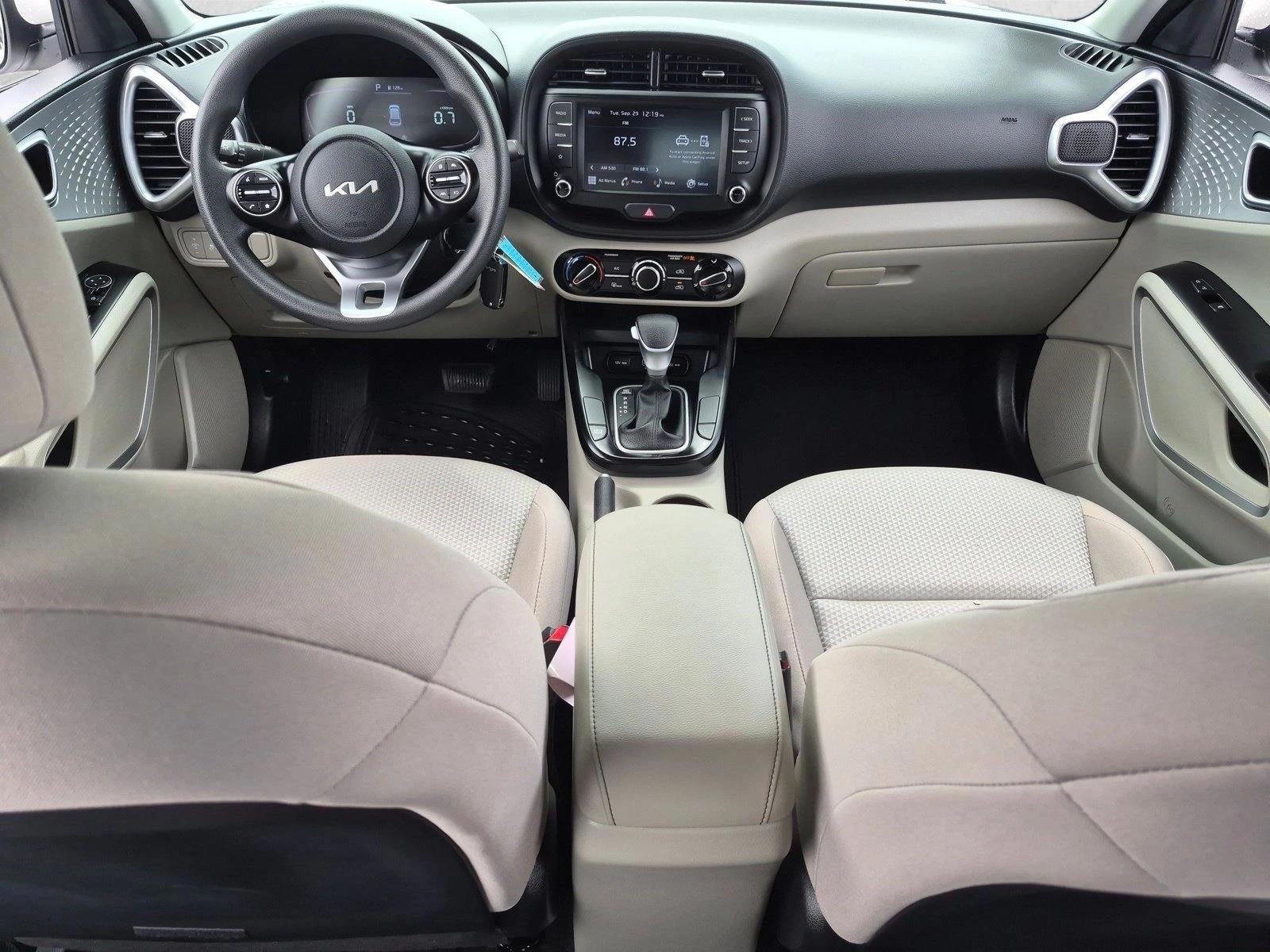 2023 Kia Soul LX IVT