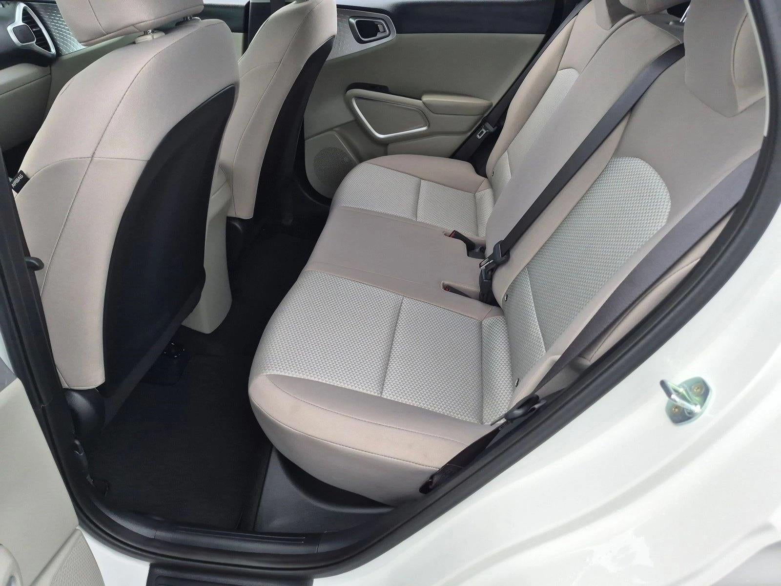 2023 Kia Soul LX IVT