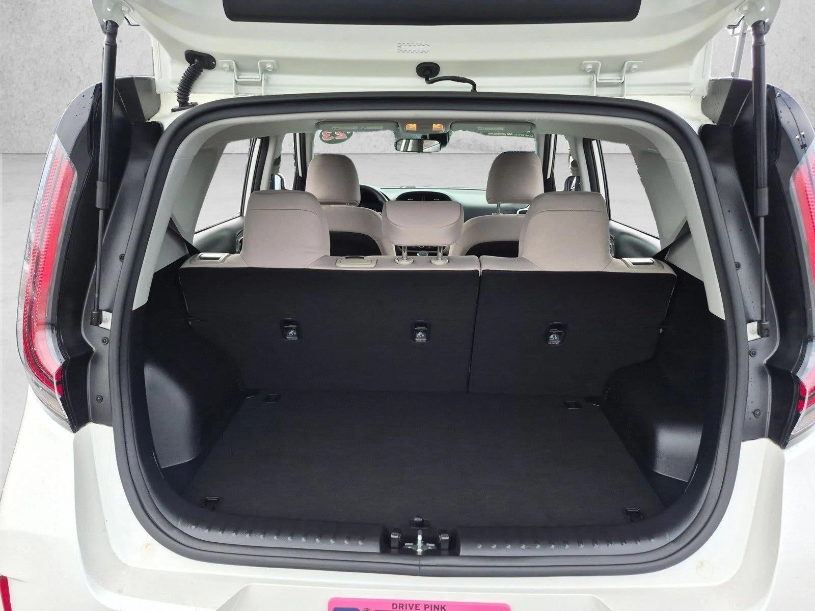 2023 Kia Soul LX IVT