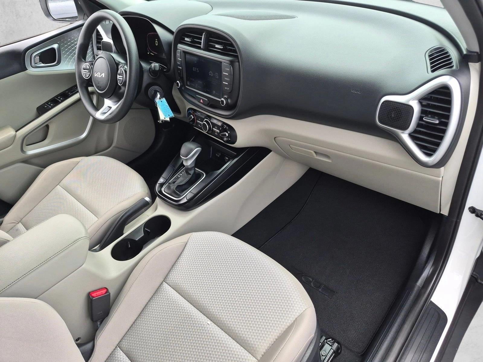 2023 Kia Soul LX IVT