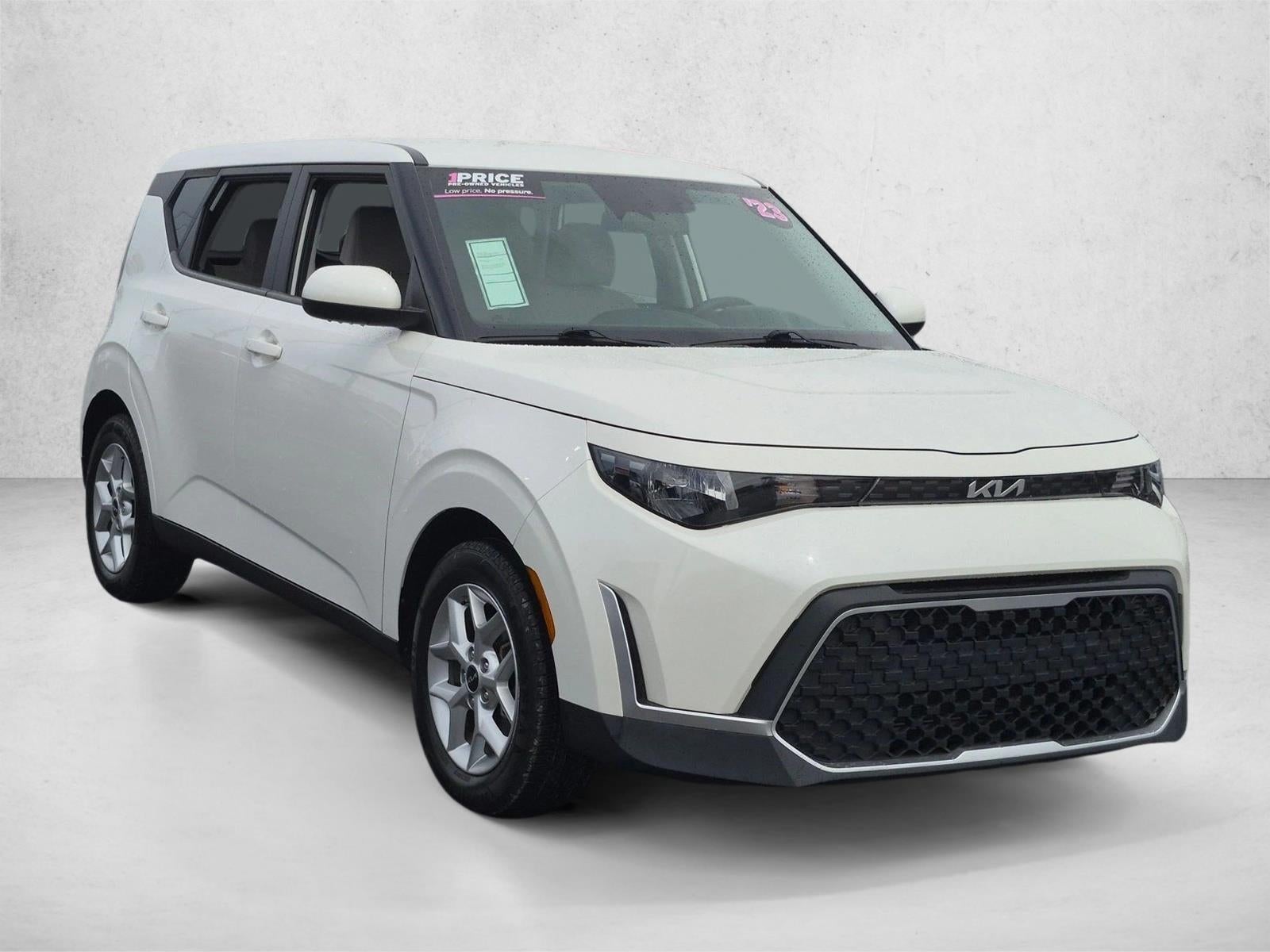 2023 Kia Soul LX IVT