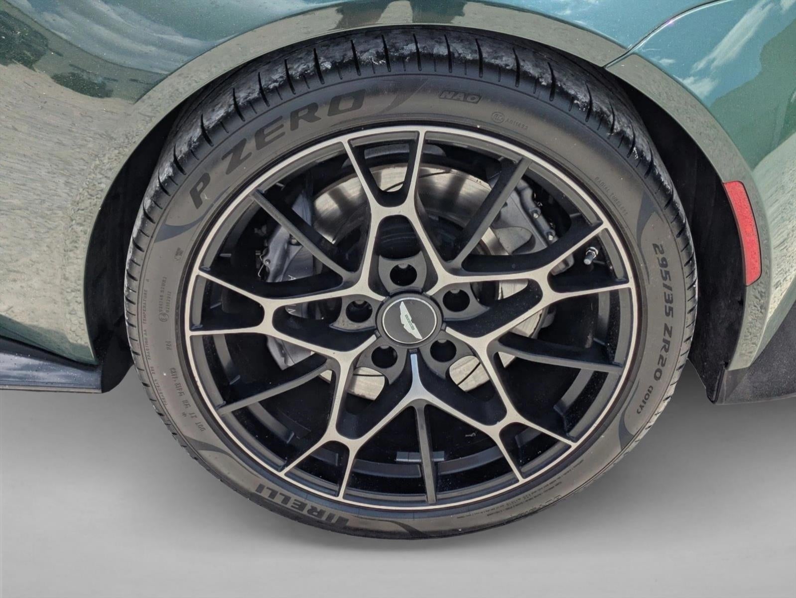 2021 Aston Martin Vantage Roadster
