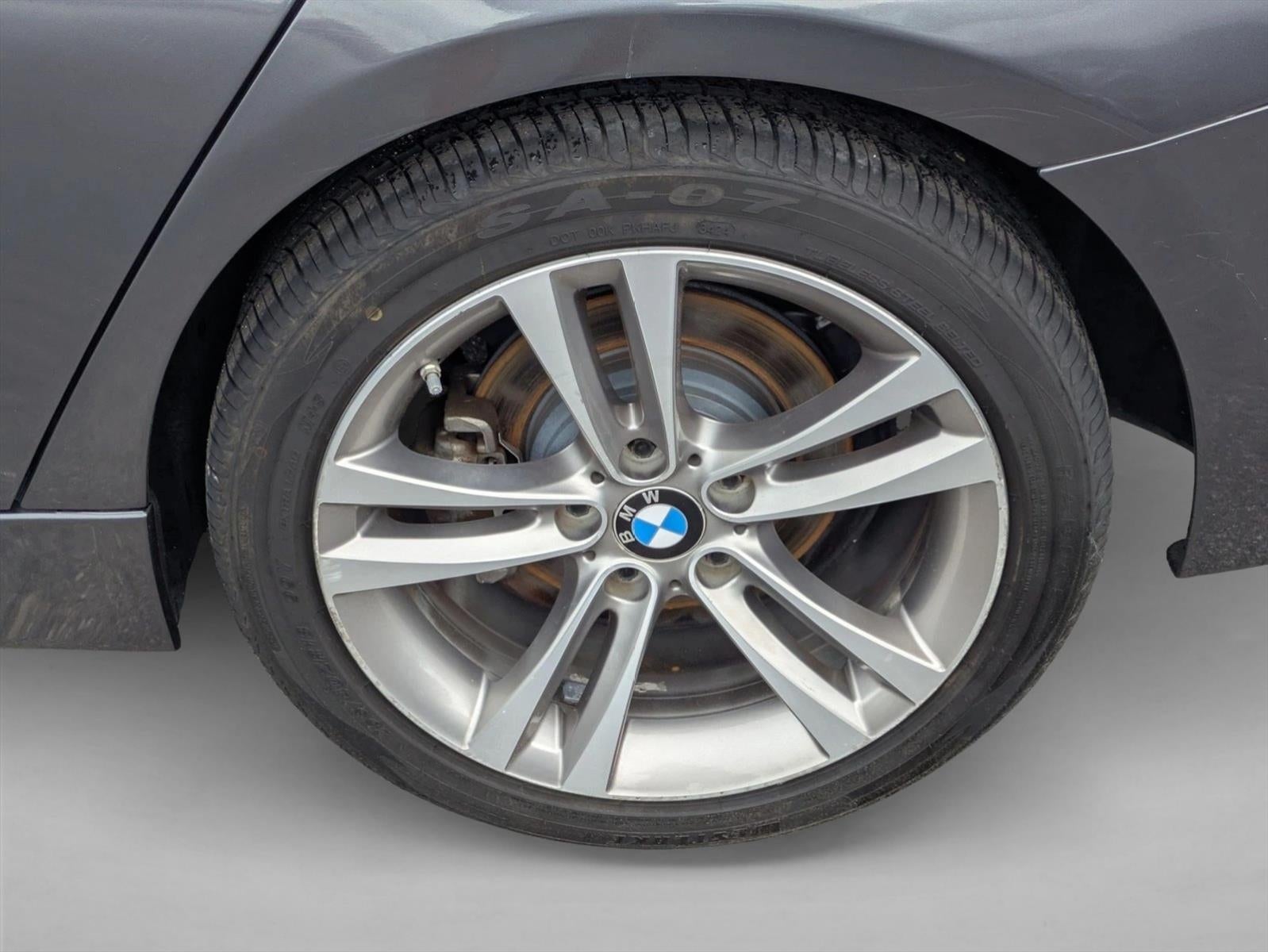 2018 BMW 330i Sedan