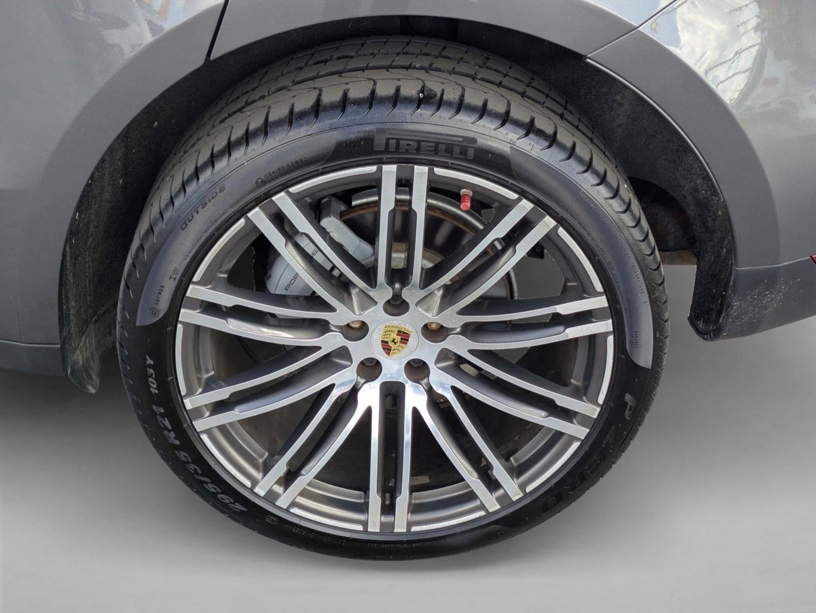 2016 Porsche Macan AWD 4dr S