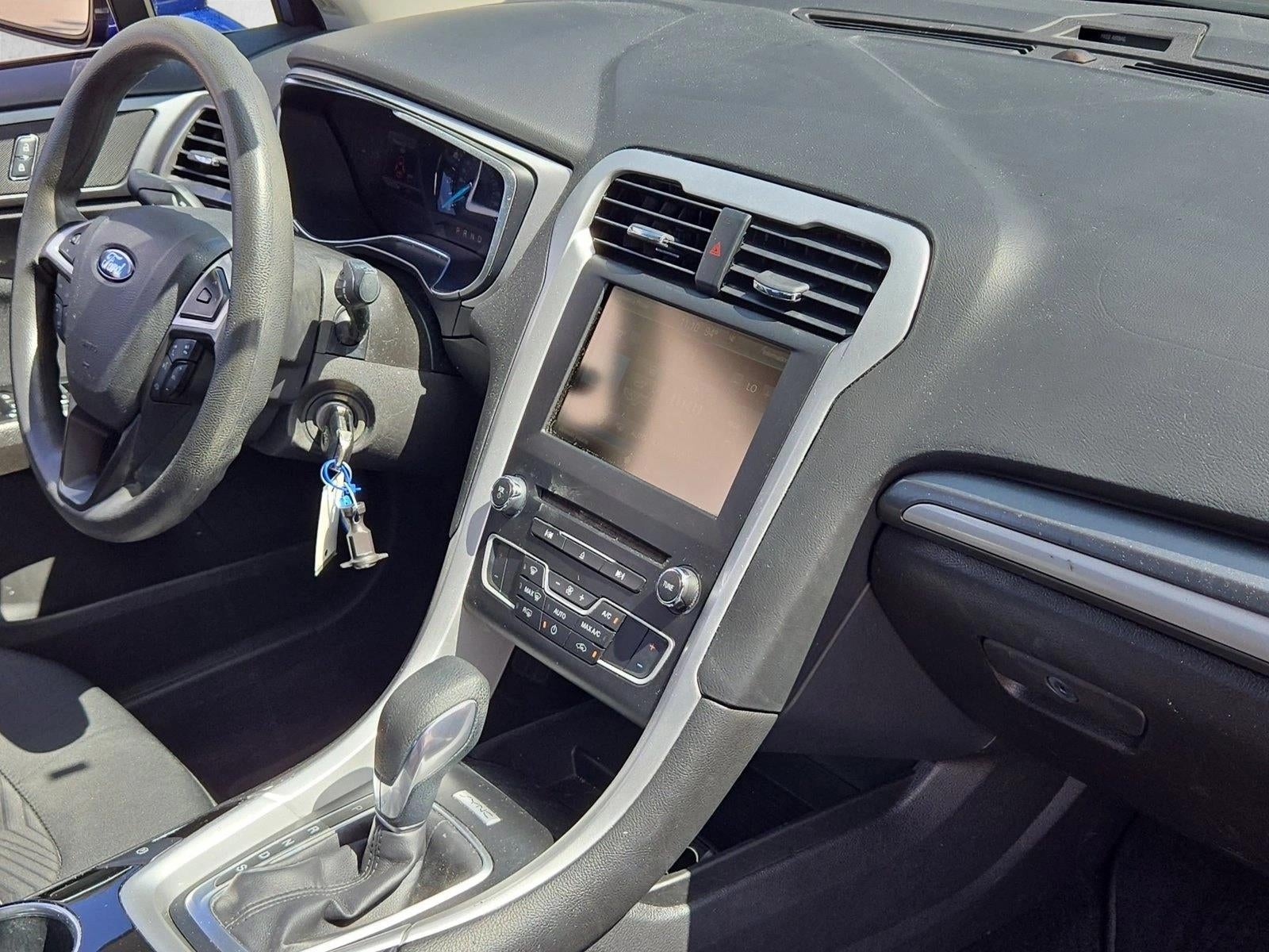 2016 Ford Fusion 4dr Sdn SE FWD