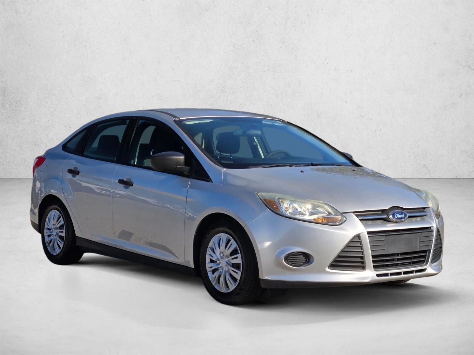 2014 Ford Focus 4dr Sdn S