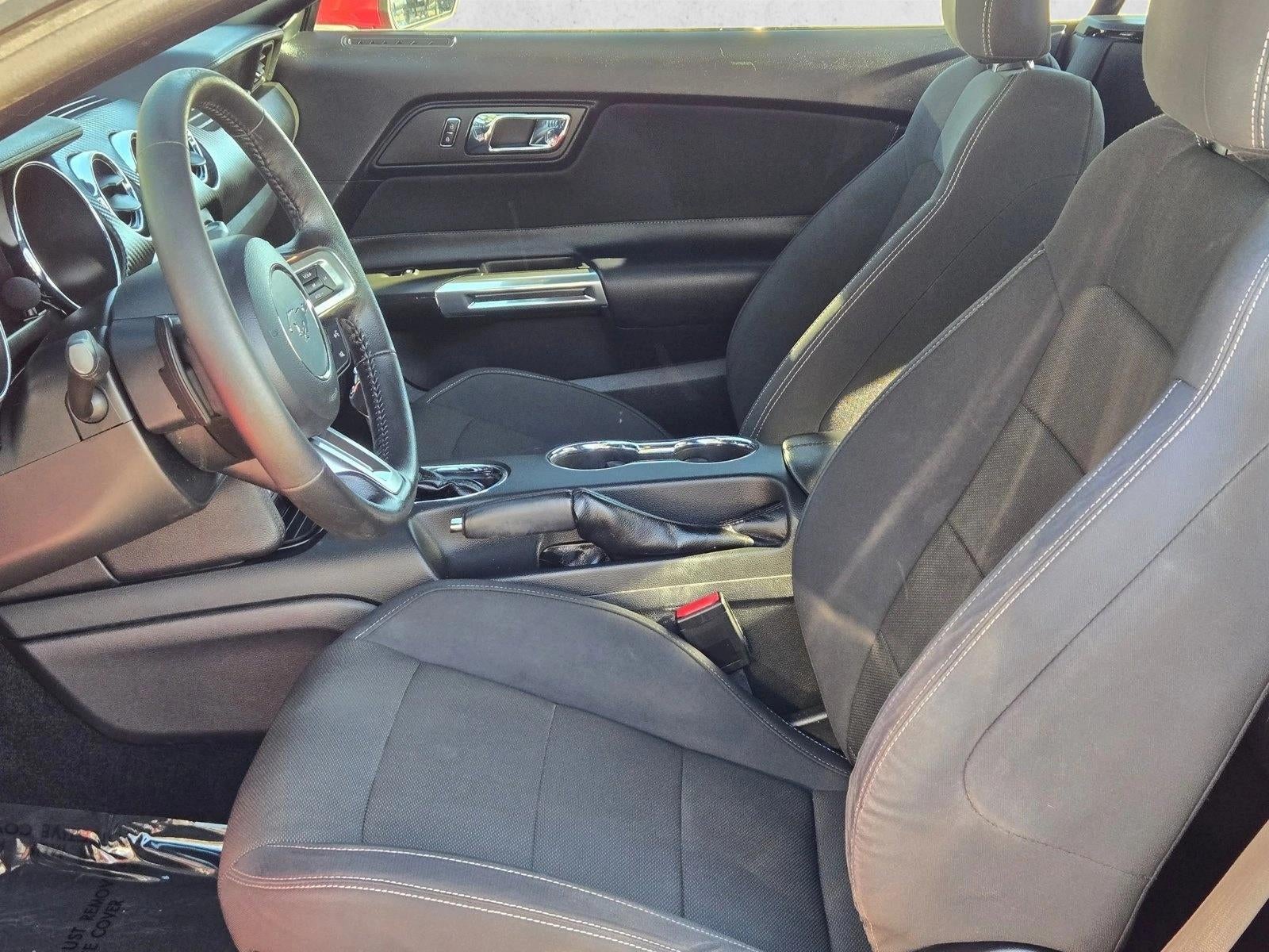 2015 Ford Mustang 2dr Conv V6