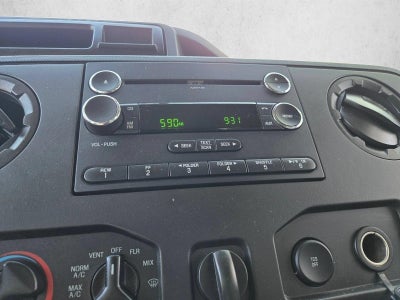 2013 Ford Econoline Wagon E-350 Super Duty XLT