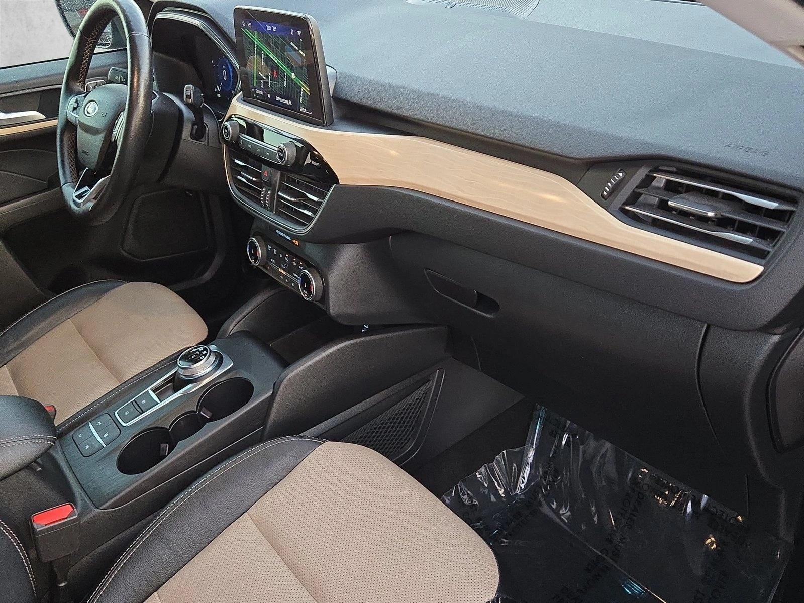 2022 Ford Escape Titanium Plug-In Hybrid FWD