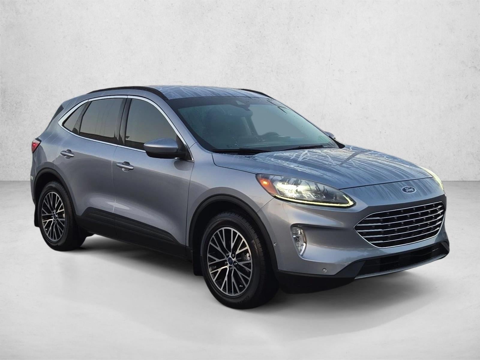 2022 Ford Escape Titanium Plug-In Hybrid FWD