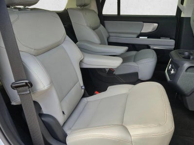 2025 Ford Expedition Active 4x2