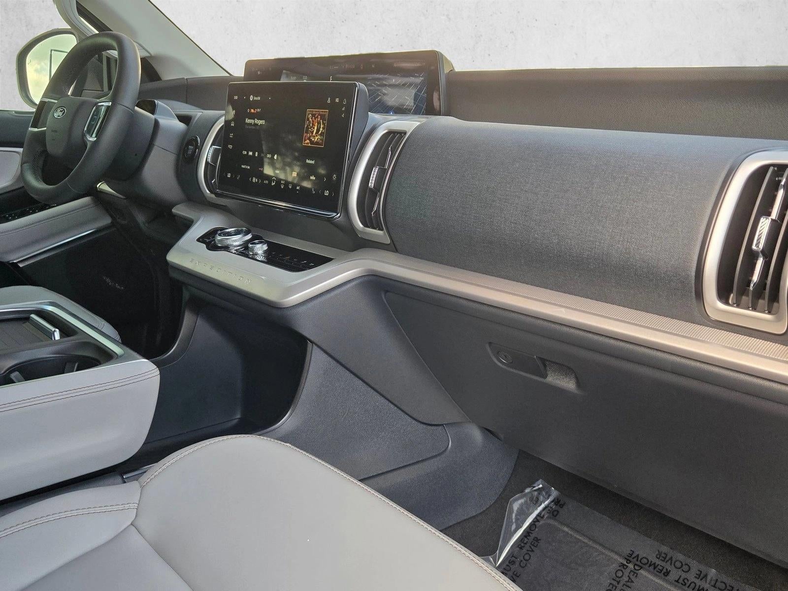 2025 Ford Expedition Active 4x2