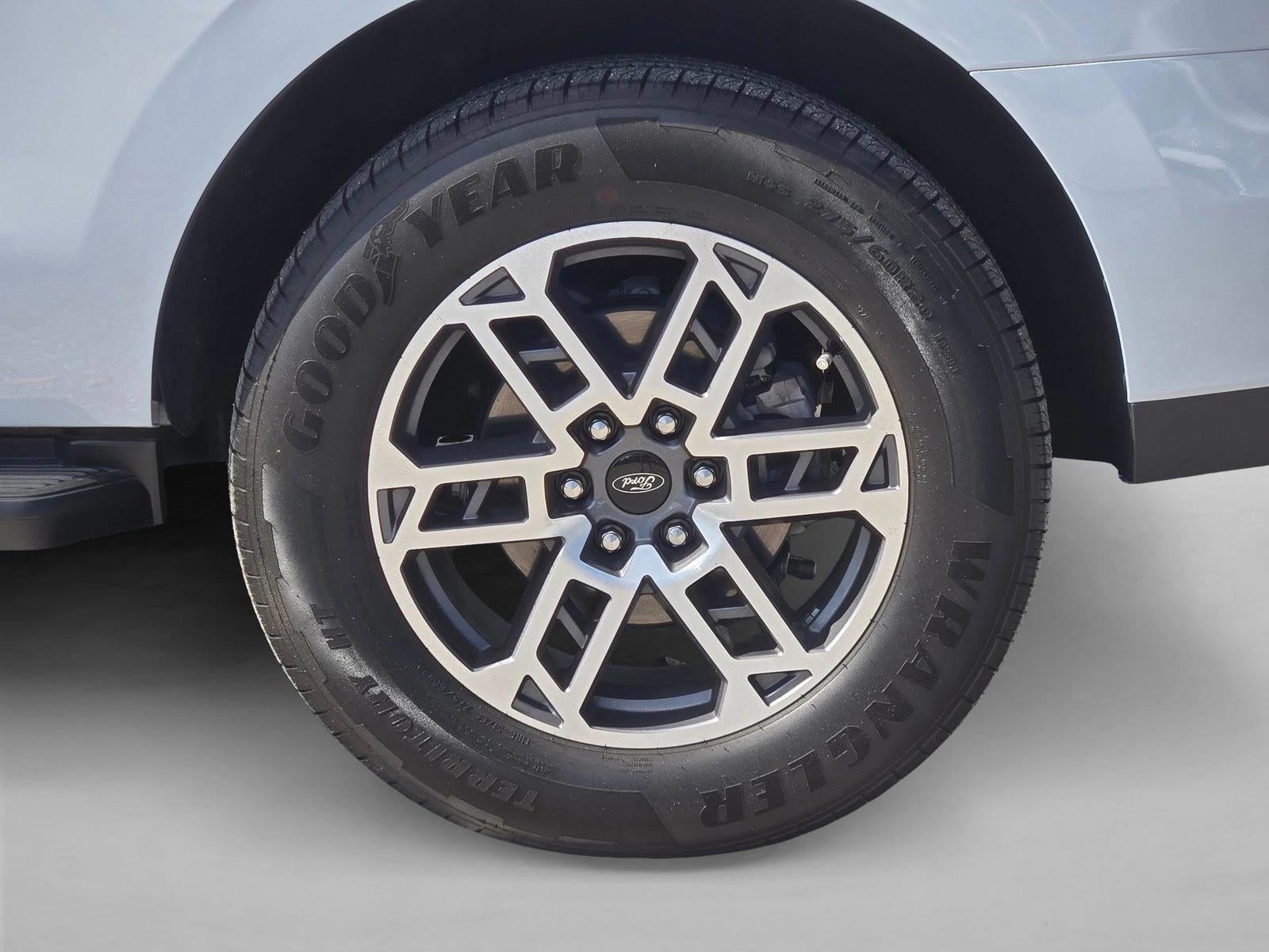 2025 Ford Expedition Active 4x2