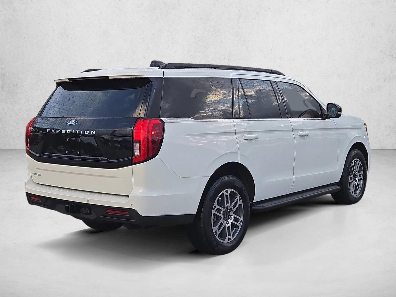 2026 Ford Expedition Active 4x2