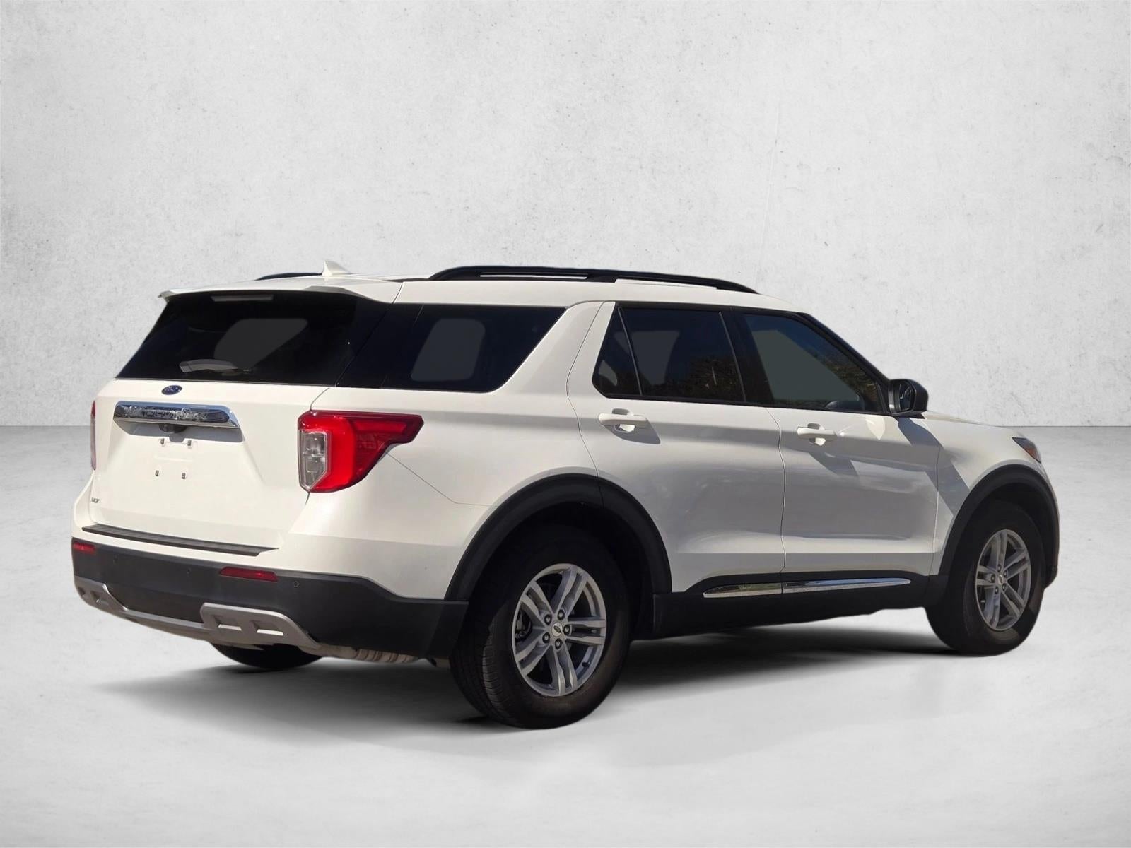 2023 Ford Explorer XLT RWD