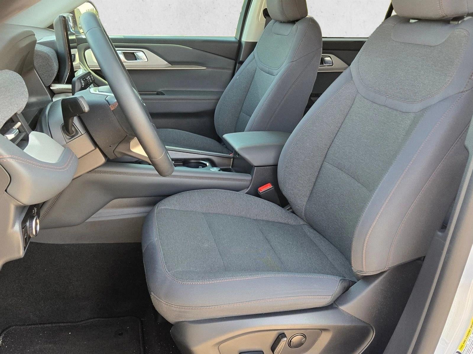 2025 Ford Explorer Active RWD