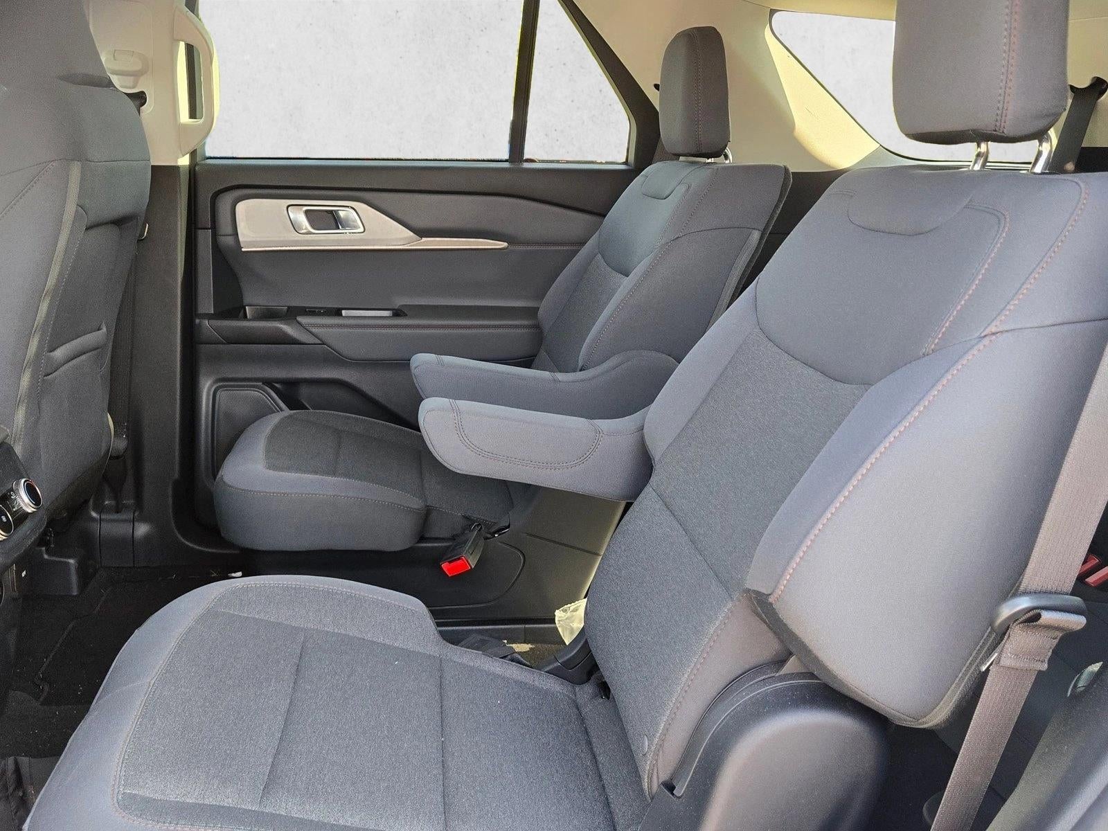 2025 Ford Explorer Active RWD