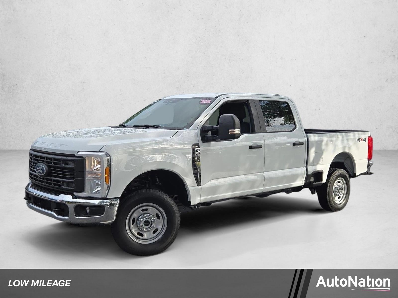 2025 Ford Super Duty F-250 SRW XL 4WD Crew Cab 6.75' Box