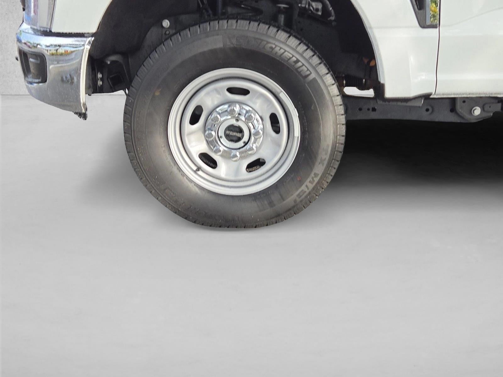 2025 Ford Super Duty F-250 SRW XL 4WD Crew Cab 6.75' Box