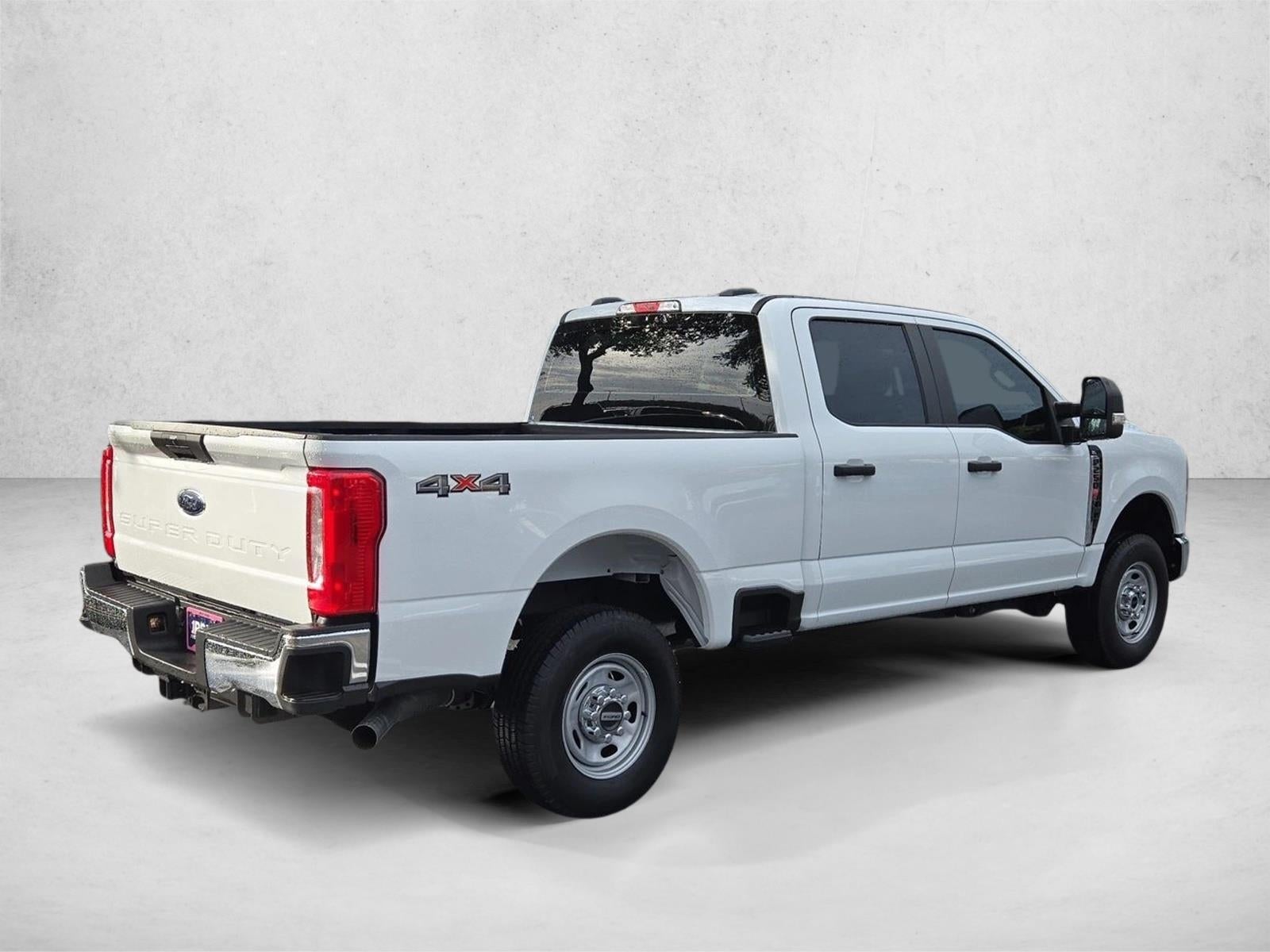 2025 Ford Super Duty F-250 SRW XL 4WD Crew Cab 6.75' Box