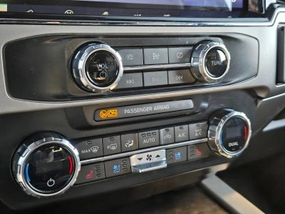 2022 Ford Super Duty F-250 SRW LARIAT 4WD Crew Cab 6.75' Box