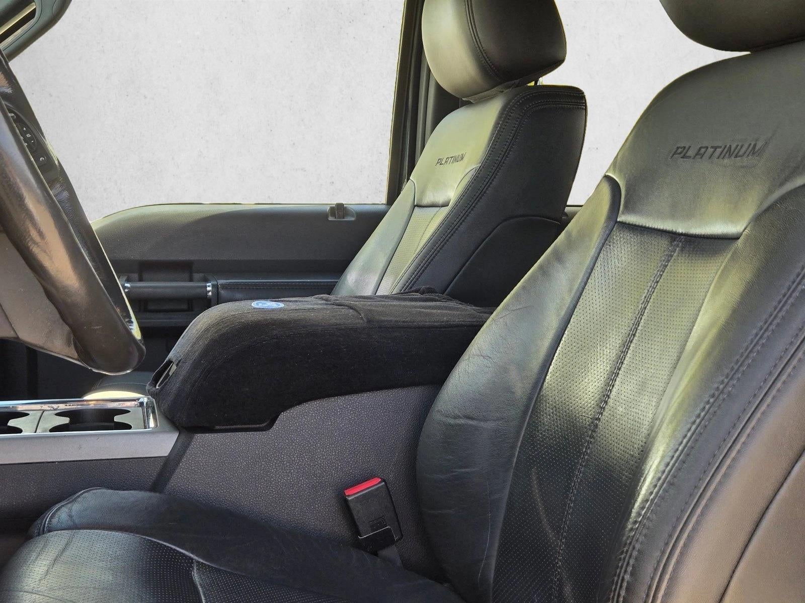 2013 Ford Super Duty F-250 SRW 4WD Crew Cab 6-3/4 Ft Box Platinum