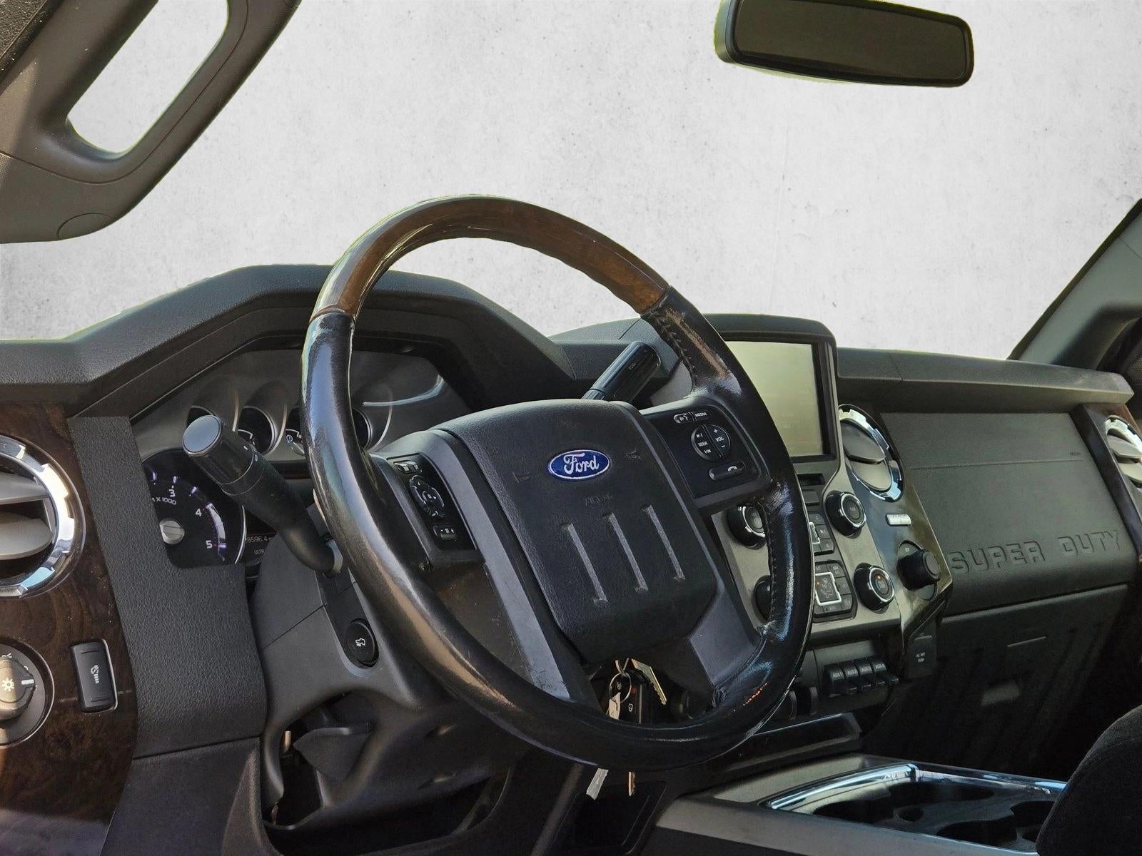 2013 Ford Super Duty F-250 SRW 4WD Crew Cab 6-3/4 Ft Box Platinum