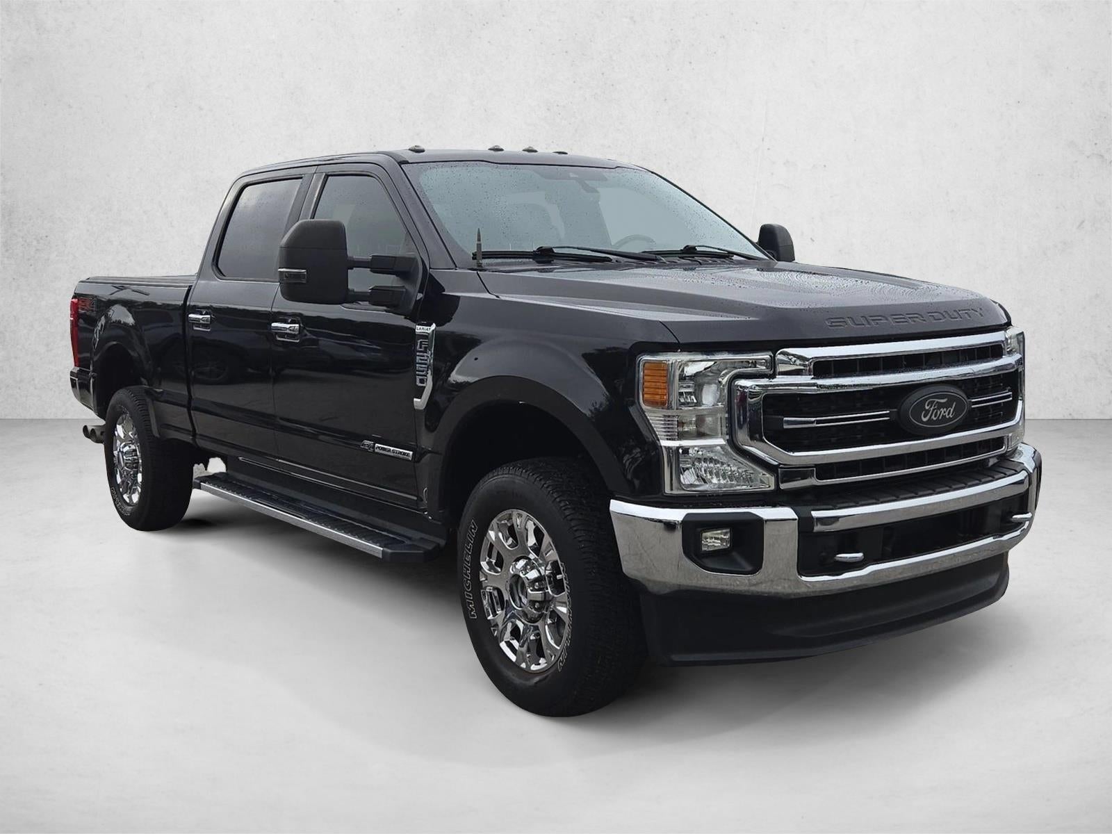 2022 Ford Super Duty F-250 SRW LARIAT 4WD Crew Cab 6.75' Box